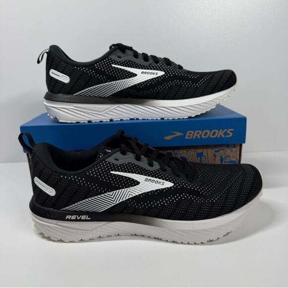 NIB •Brooks men’s Revel 6 Neutral Running Shoe
Size: 10 - Picture 1 of 7